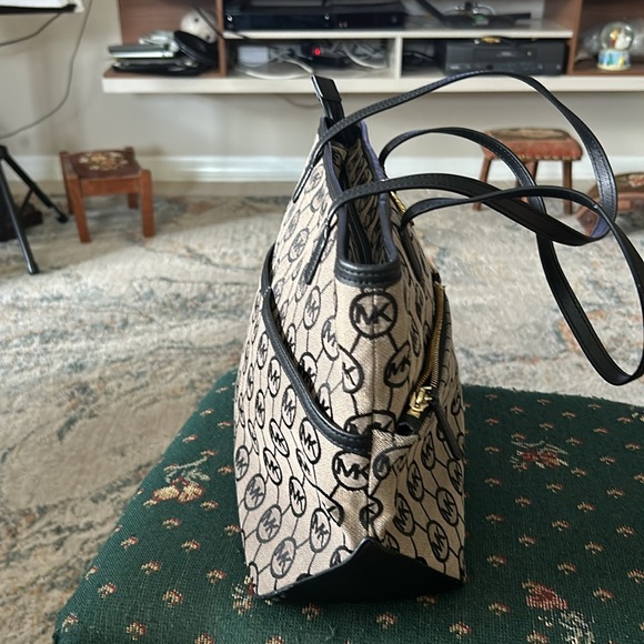 Michael Kors jet set MK signature shoulder bag ver clean cloth bag - Picture 6 of 10